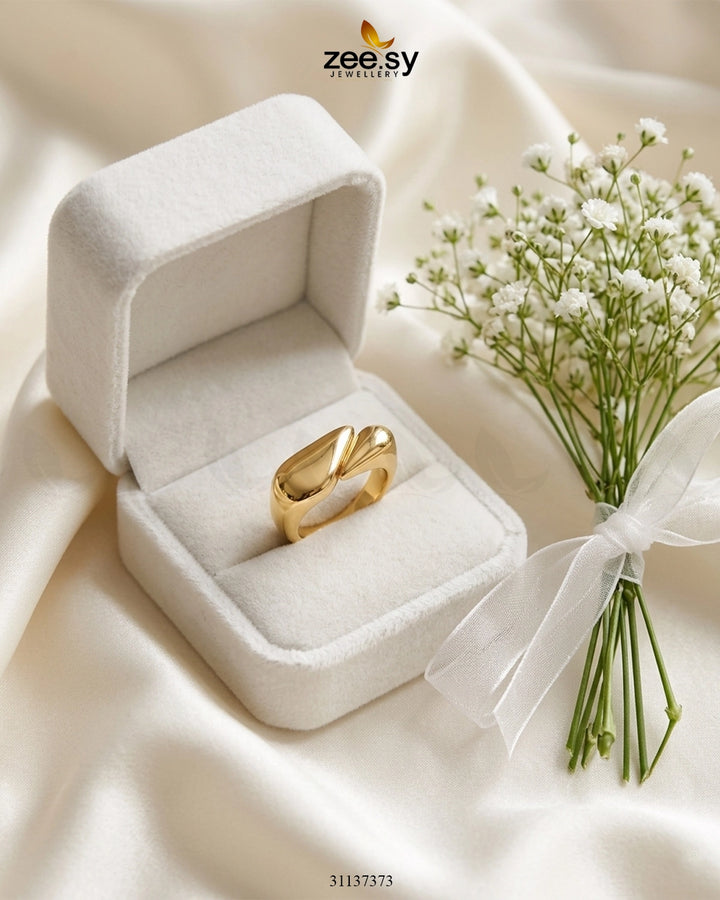 Avant-Garde Molten Spike Ring Finger Ring - Zeesy Jewellery Pakistan | Premium Artificial & Imitation Jewellery