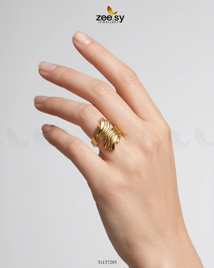 Botanical Fluid Gilded Statement Ring Finger Ring - Zeesy Jewellery Pakistan | Premium Artificial & Imitation Jewellery