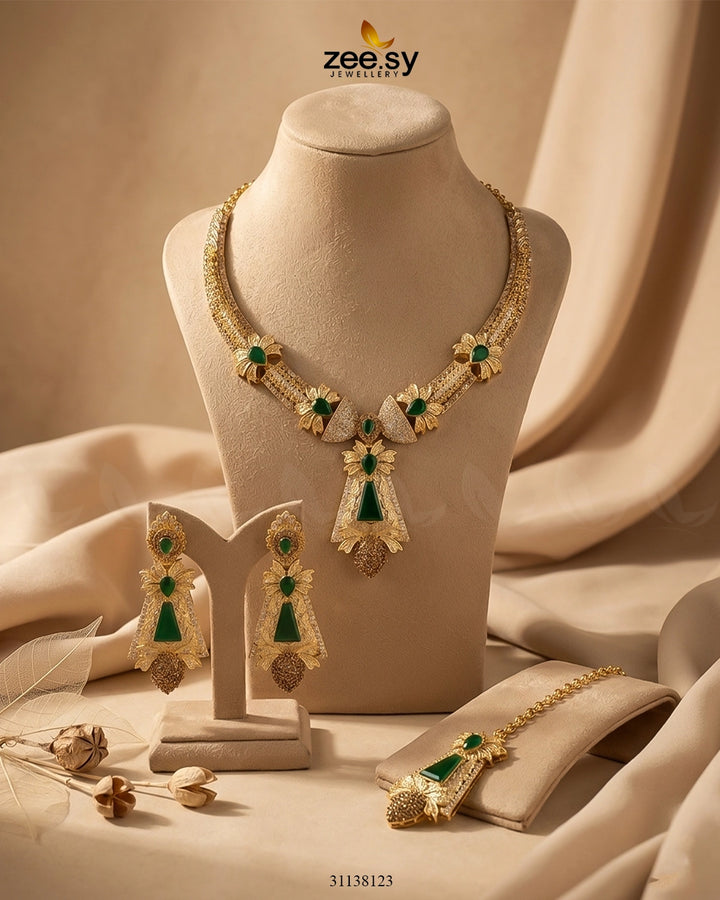 Gilded Gemstone Hasli Necklace Set Necklace Sets - Zeesy Jewellery Pakistan | Premium Artificial & Imitation Jewellery