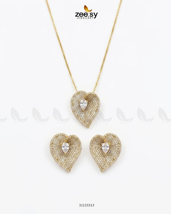 Golden Heart Cluster Pendant Set Pendant - Zeesy Jewellery Pakistan | Premium Artificial & Imitation Jewellery
