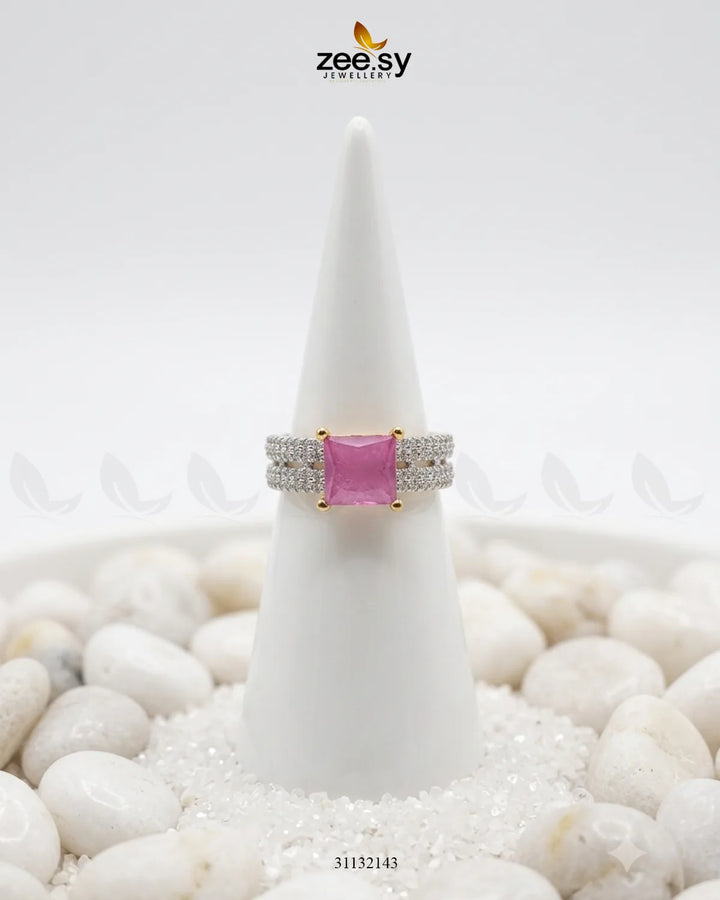 Golden Sensational Bold Stone Ring Finger Ring - Zeesy Jewellery Pakistan | Premium Artificial & Imitation Jewellery
