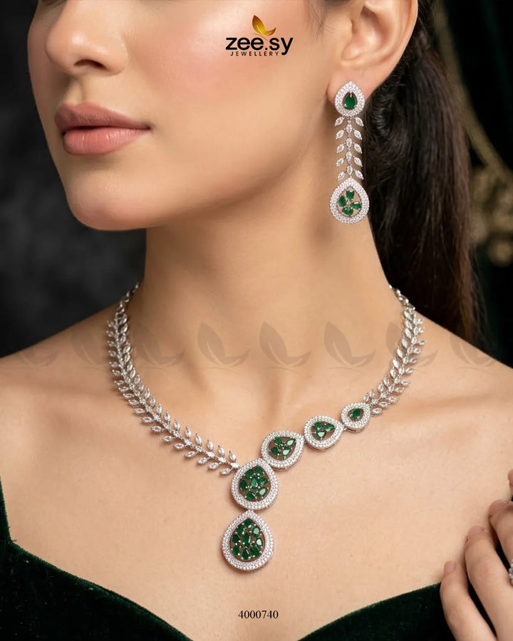 Leafy Vine AD Necklace Set