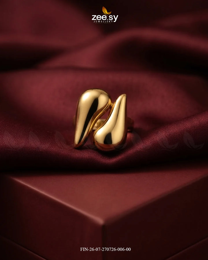 Luxe Double Melted Shell Ring Finger Ring - Zeesy Jewellery Pakistan | Premium Artificial & Imitation Jewellery