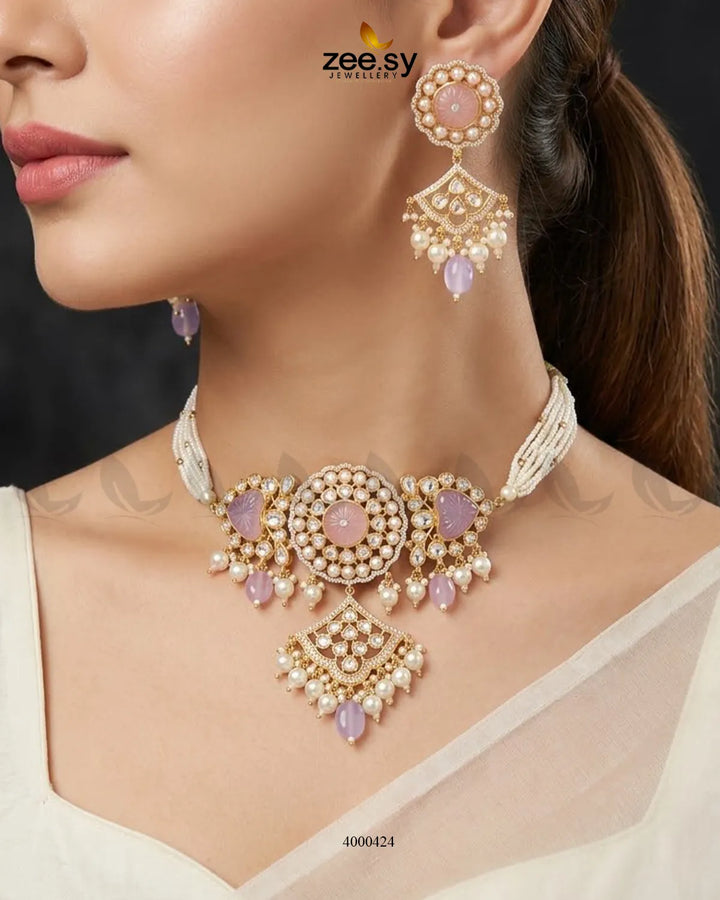 Noor Kundan Pearl Choker Set