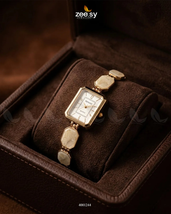 AJ03 retro square dial watch with a white face, classic accessories design, featuring a sleek and stylish timepiece.