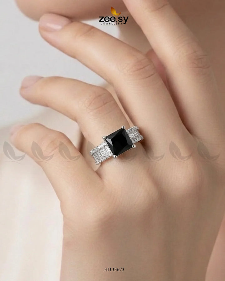Silver Pretty Bold Stone Ring Finger Ring - Zeesy Jewellery Pakistan | Premium Artificial & Imitation Jewellery