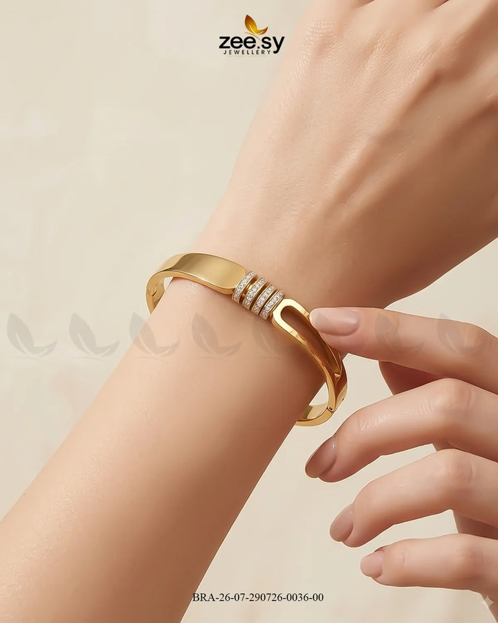 Sleek Triple Band Crystal Bracelet Bracelet - Zeesy Jewellery Pakistan | Premium Artificial & Imitation Jewellery