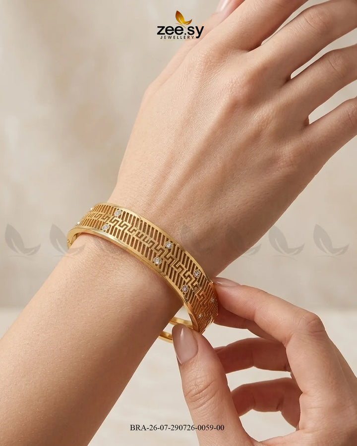 Versa Mesh Crystal Cuff Bracelet
