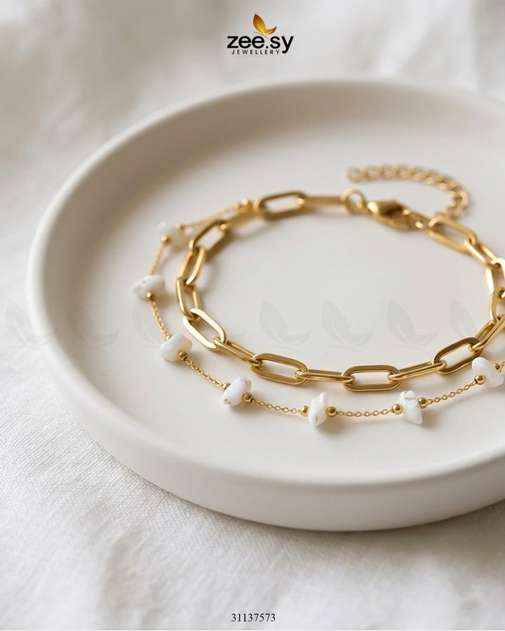 Villa Chunky Chain Bracelet Bracelet - Zeesy Jewellery Pakistan | Premium Artificial & Imitation Jewellery