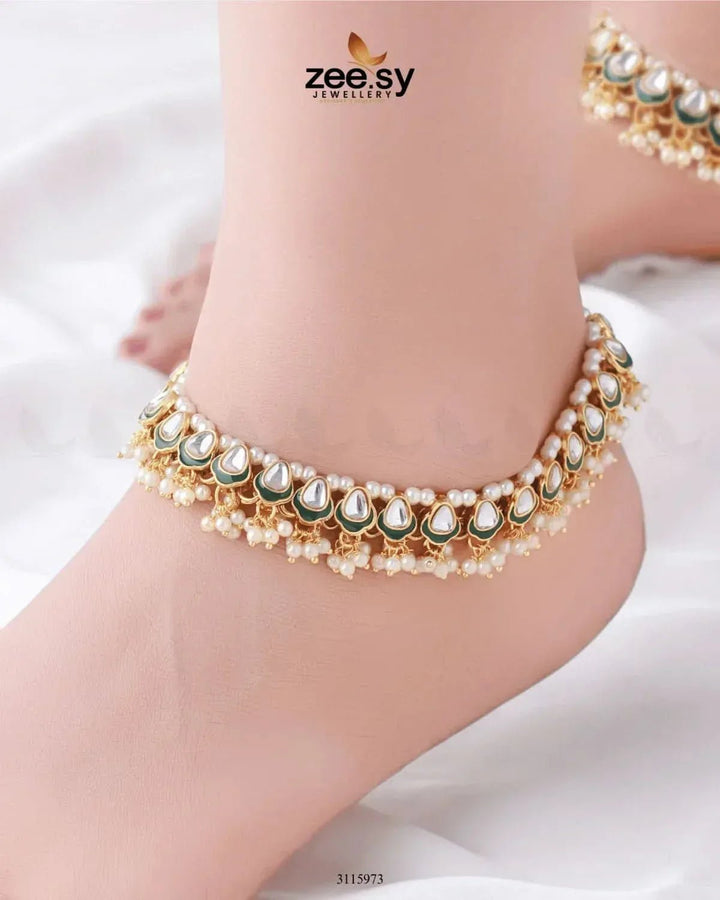 Evia Anklet Golden Green & White Anklets - Zeesy Jewellery Pakistan | Premium Artificial & Imitation Jewellery