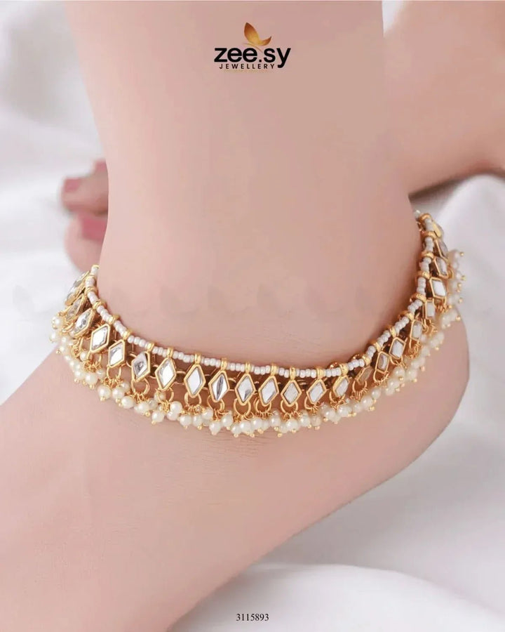 Merlino Anklets Golden White Anklets - Zeesy Jewellery Pakistan | Premium Artificial & Imitation Jewellery