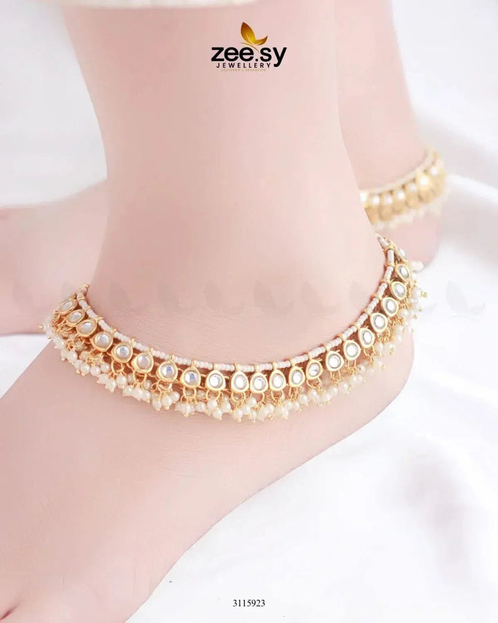 Simone Anklet Golden White Anklets - Zeesy Jewellery Pakistan | Premium Artificial & Imitation Jewellery