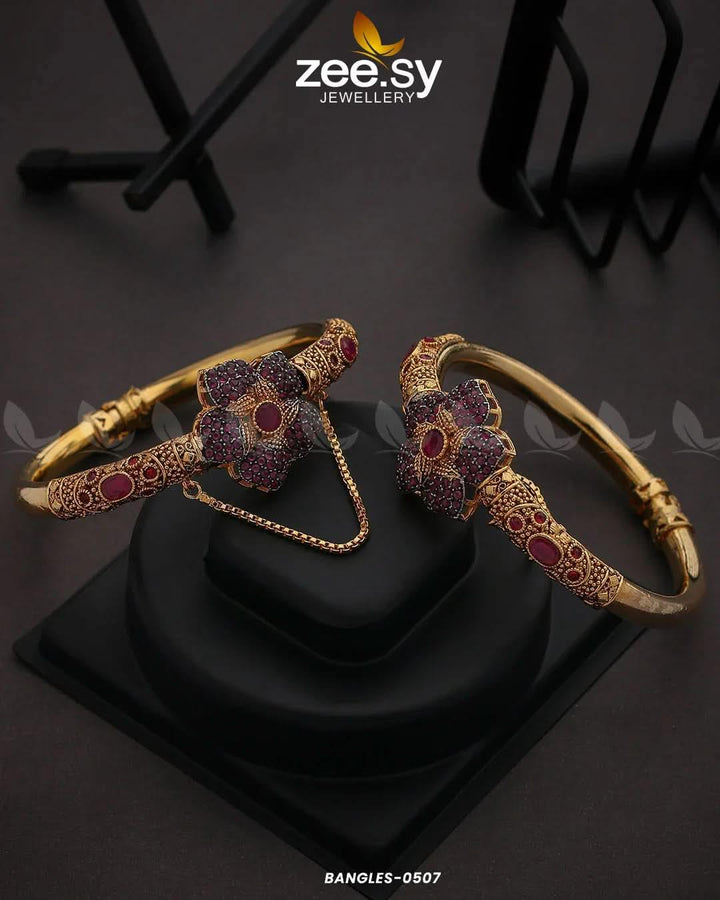 Floral Bold Gemstone Bangles Red Bangles - Zeesy Jewellery Pakistan | Premium Artificial & Imitation Jewellery