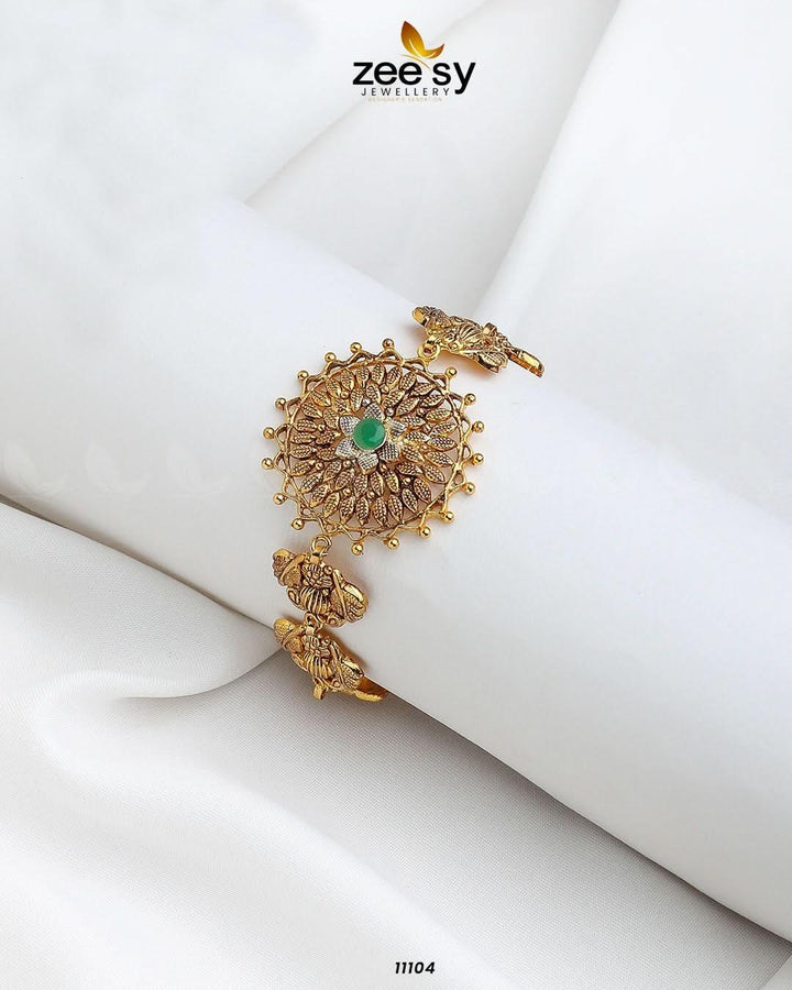 Grace Bracelet Green Bracelet - Zeesy Jewellery Pakistan | Premium Artificial & Imitation Jewellery