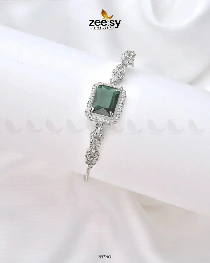 Andalusite Bracelets Emerald Green Bracelet - Zeesy Jewellery Pakistan | Premium Artificial & Imitation Jewellery