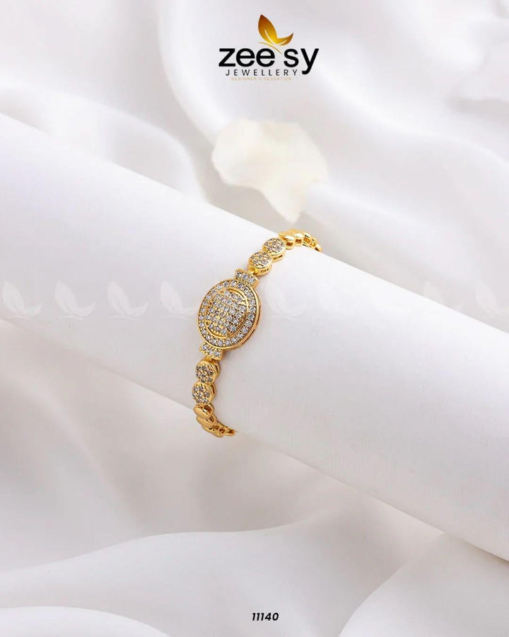 Riveting Bracelets Golden Bracelet - Zeesy Jewellery Pakistan | Premium Artificial & Imitation Jewellery