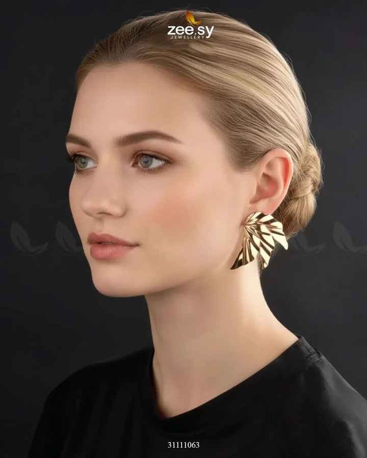 Elviora Earrings Golden Earrings - Zeesy Jewellery Pakistan | Premium Artificial & Imitation Jewellery
