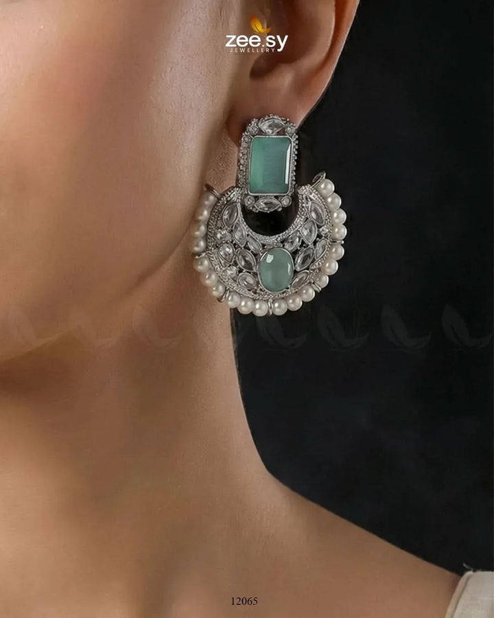 Silver Cluster Pearl Earrings Earrings - Zeesy Jewellery Pakistan | Premium Artificial & Imitation Jewellery