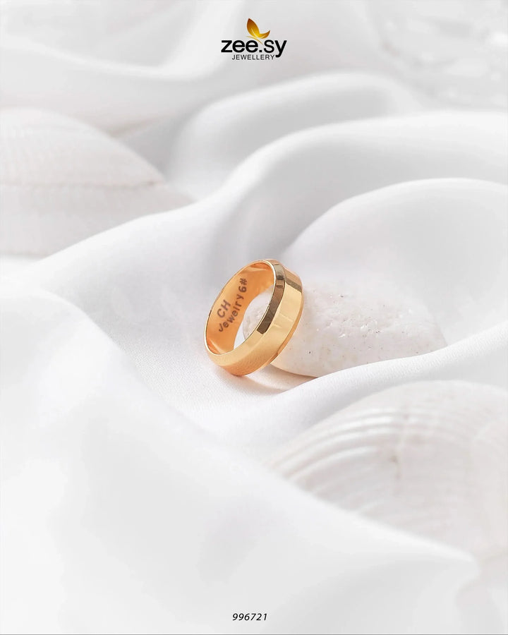Domsley Ring Gold 18 Finger Ring - Zeesy Jewellery Pakistan | Premium Artificial & Imitation Jewellery