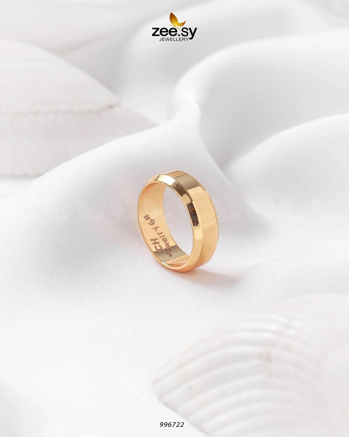 Domsley Ring Gold Finger Ring - Zeesy Jewellery Pakistan | Premium Artificial & Imitation Jewellery