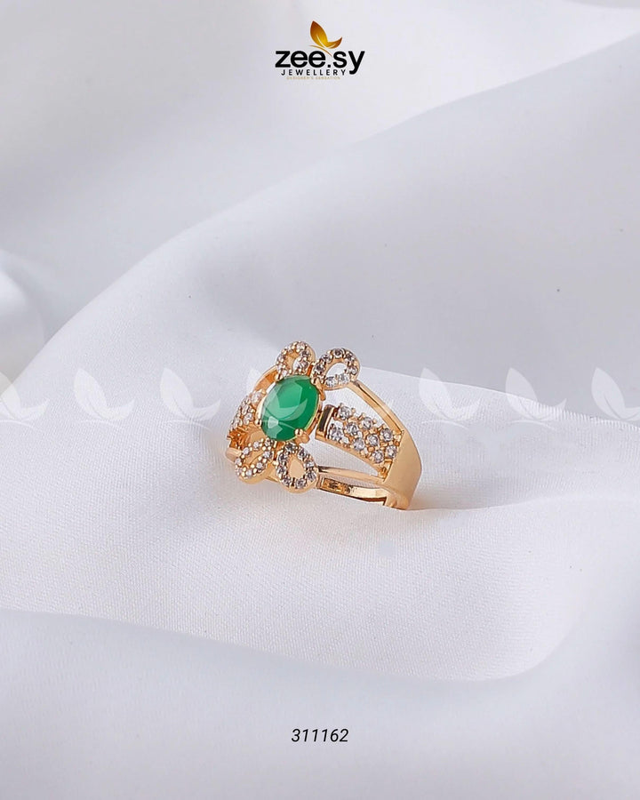 Starlit Ring Green Finger Ring - Zeesy Jewellery Pakistan | Premium Artificial & Imitation Jewellery