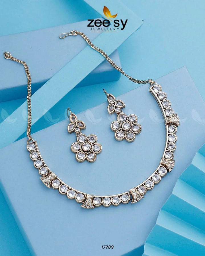 Textured Necklace Golden White Necklace Sets - Zeesy Jewellery Pakistan | Premium Artificial & Imitation Jewellery