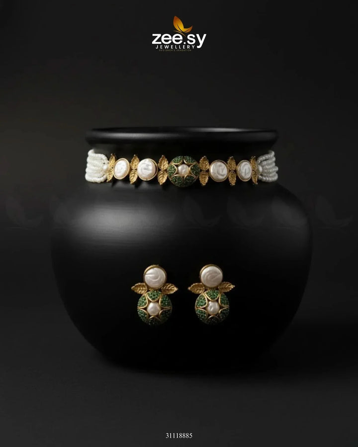 Crest Choker Necklace Set Green Necklace Sets - Zeesy Jewellery Pakistan | Premium Artificial & Imitation Jewellery