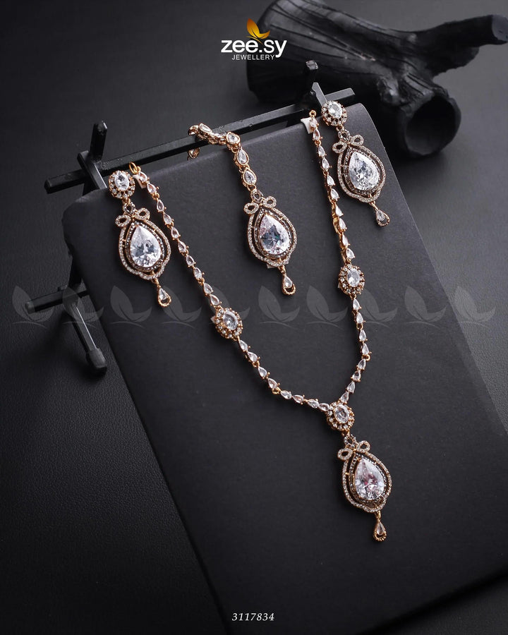 Syra Yousuf Necklace Set Golden white Necklace Sets - Zeesy Jewellery Pakistan | Premium Artificial & Imitation Jewellery