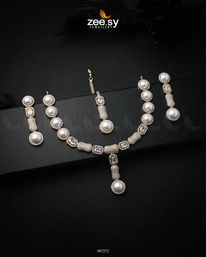 Eclips Necklace Set Golden Necklace Sets - Zeesy Jewellery Pakistan | Premium Artificial & Imitation Jewellery