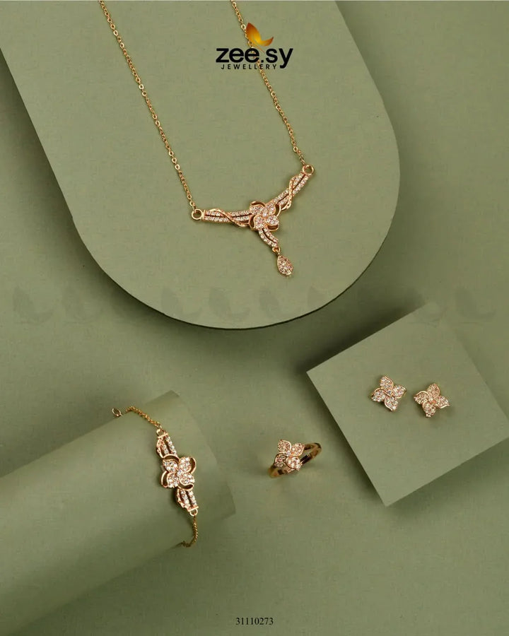 Nivia Pendant Gold Pendant - Zeesy Jewellery Pakistan | Premium Artificial & Imitation Jewellery