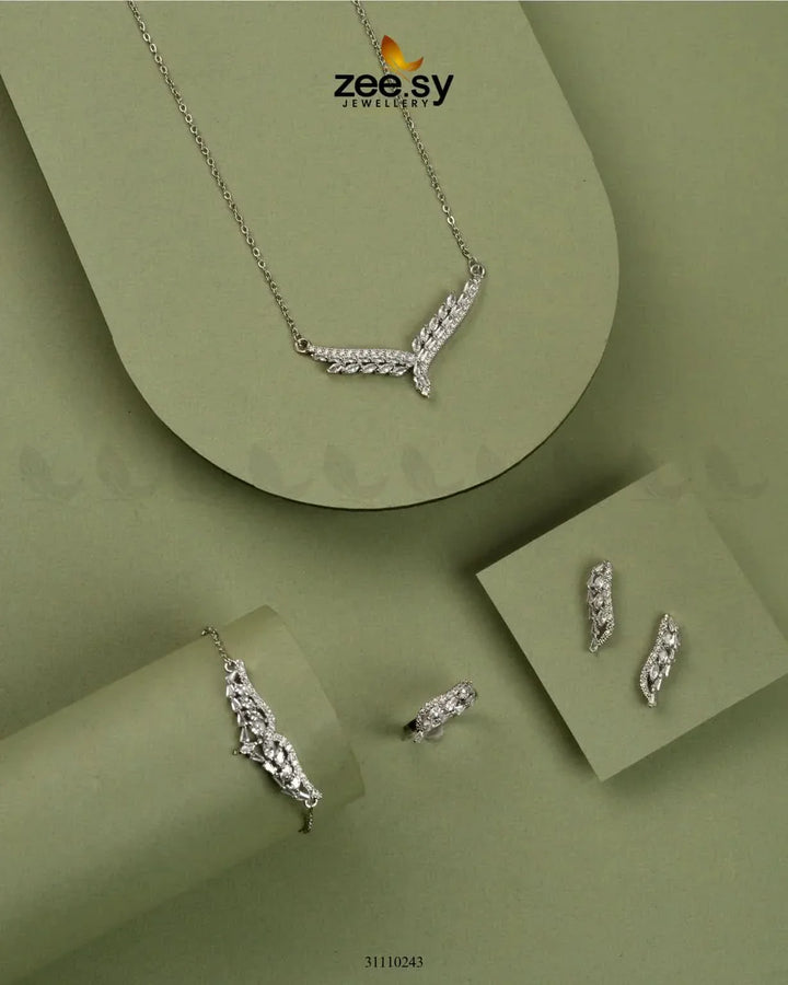 Orlaith Pendant Silver Pendant - Zeesy Jewellery Pakistan | Premium Artificial & Imitation Jewellery