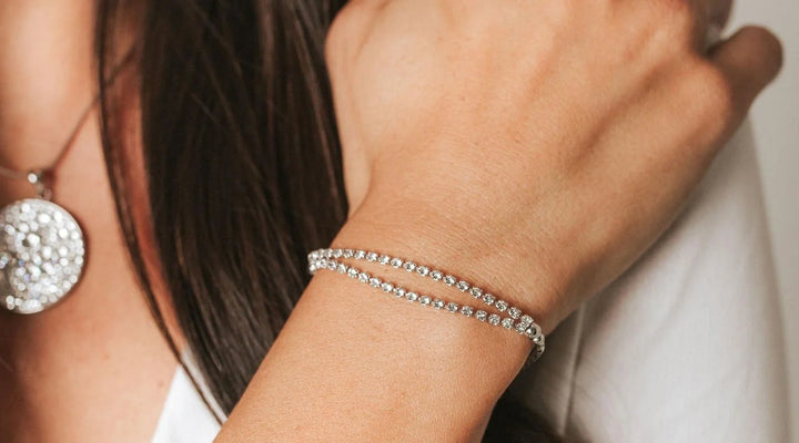 How to Choose the Right Bracelet for Your Outfit Color