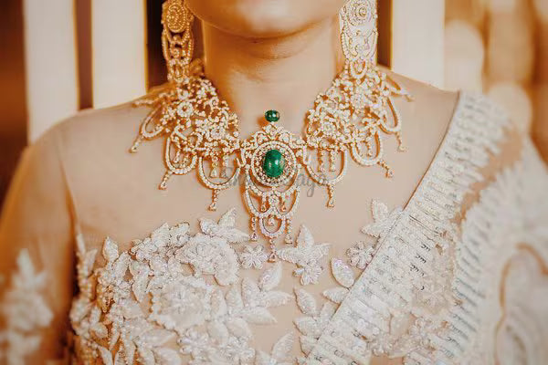 Choosing Artificial Bridal Sets: Wise or Compromise (2026)