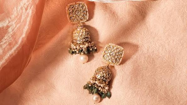Jhumka Styling Guide: Traditional Looks That Feel Modern