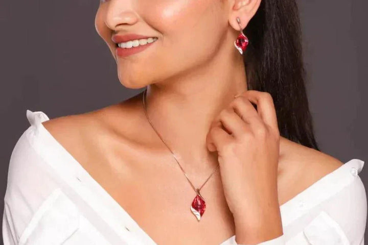 Minimalist vs. Statement Jewellery: Which One Suits You? (2026)