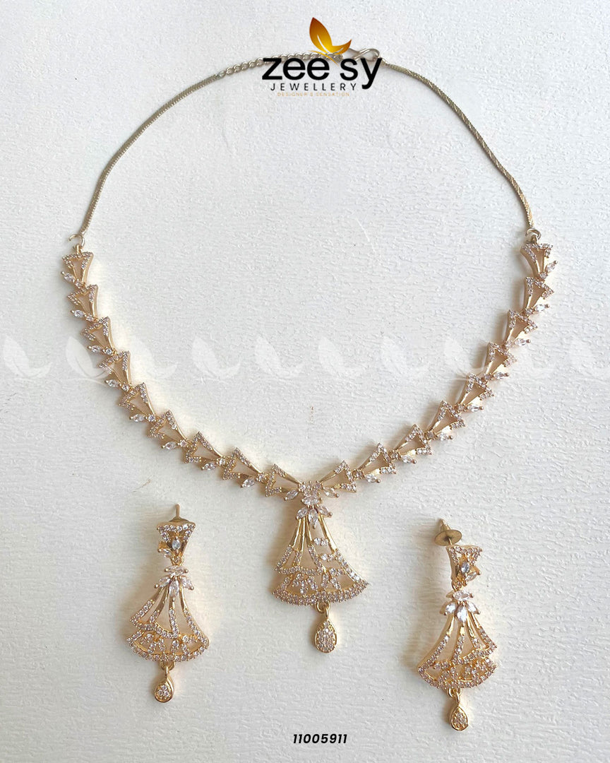 NECKLACE-0879