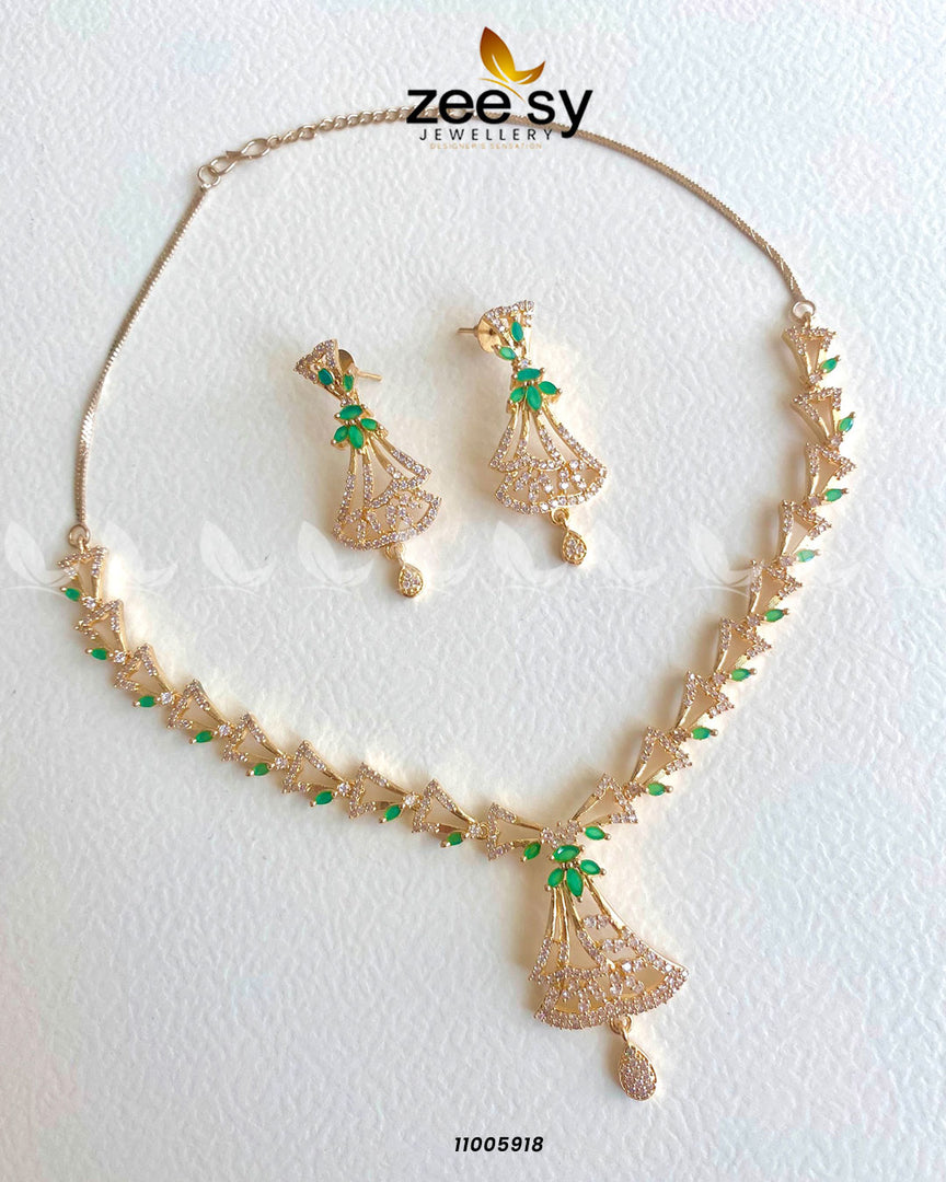 NECKLACE-0879