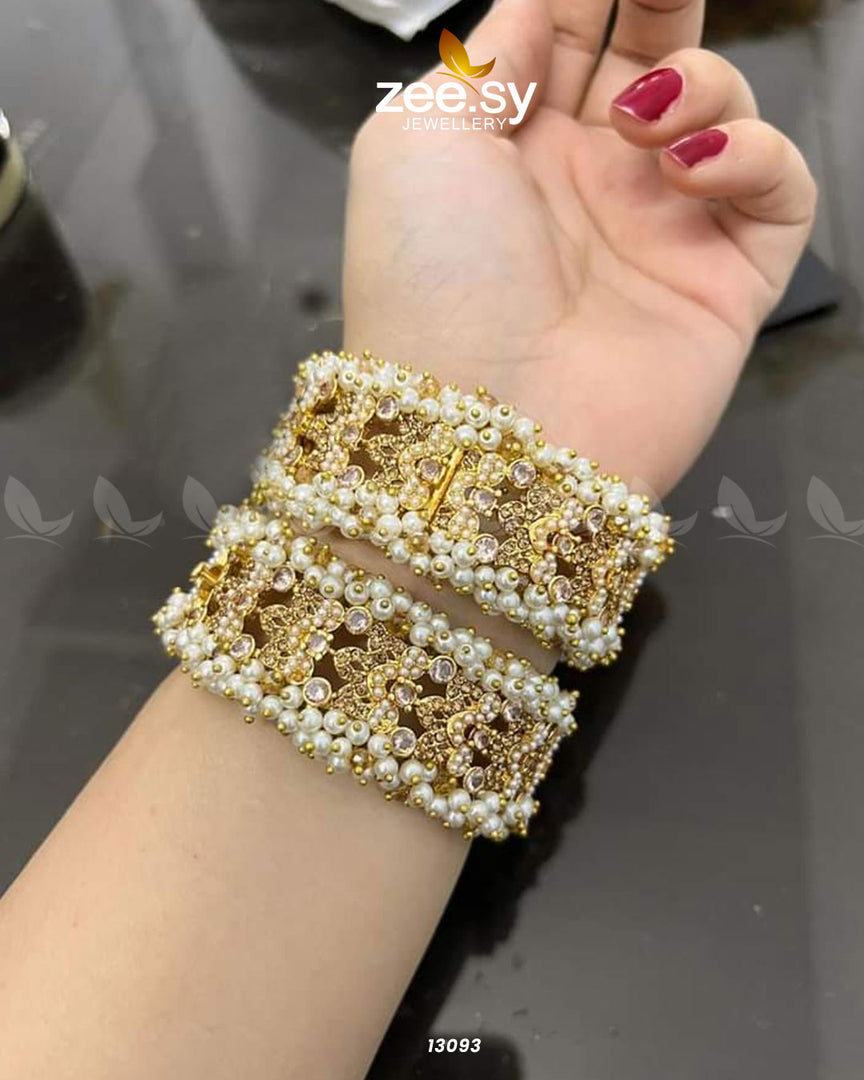 Gajra bangles clearance design gold