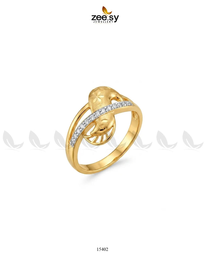 Universal Florenza Crystal Ring