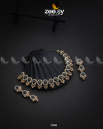 Load image into Gallery viewer, Embellished Necklace
