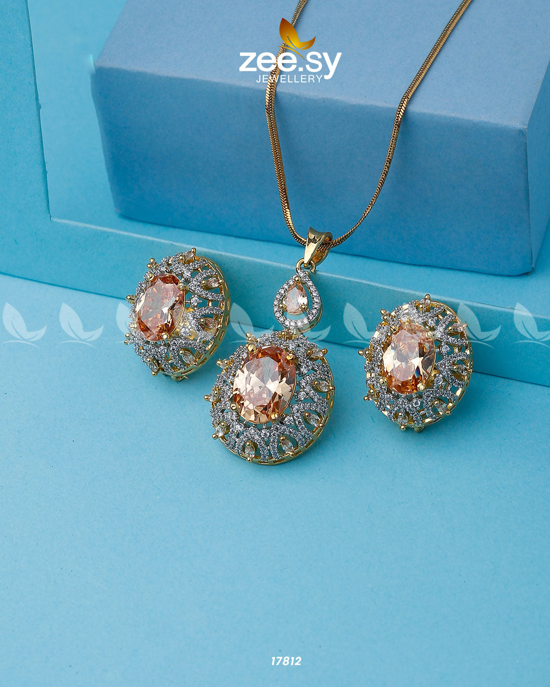 Classy Pendant Set