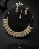 Load image into Gallery viewer, Glitz Necklace