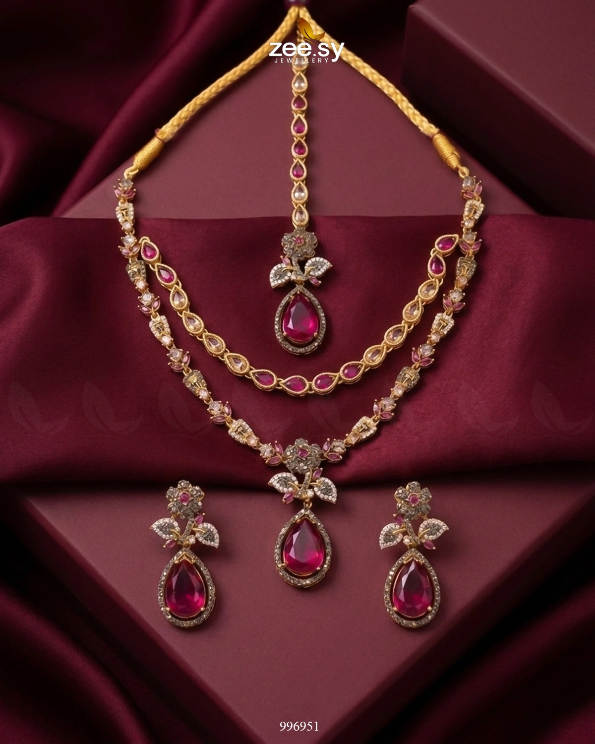 Amelia Necklace set