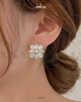 Aurenza Zircon Floral Studs Earrings Earrings - Zeesy Jewellery Pakistan | Premium Artificial & Imitation Jewellery