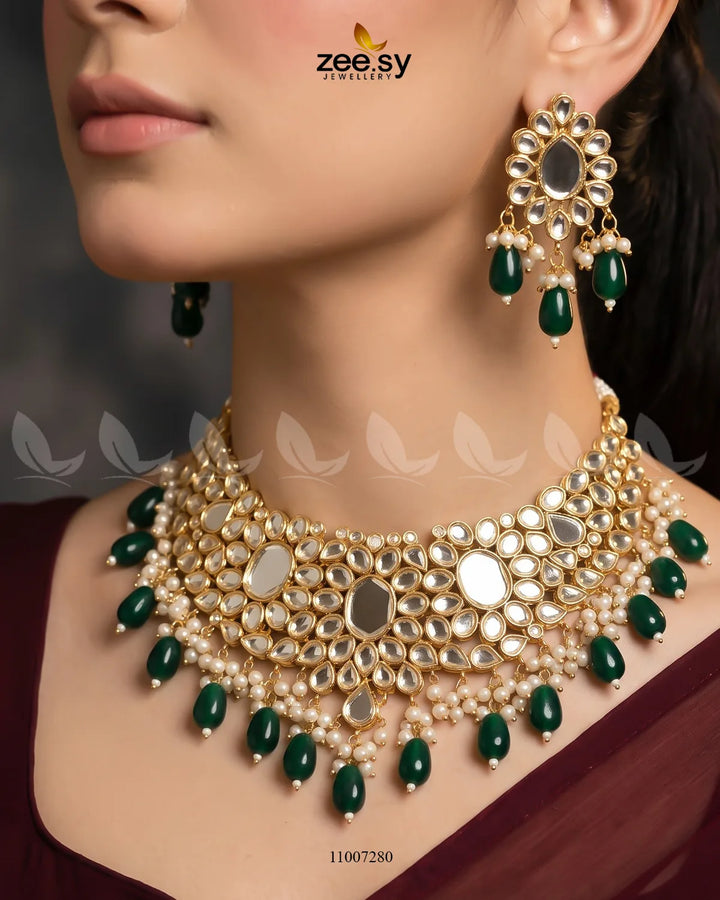 SK01 BRIDAL-0258 bridal set in green, featuring coordinated jewelry pieces displayed together