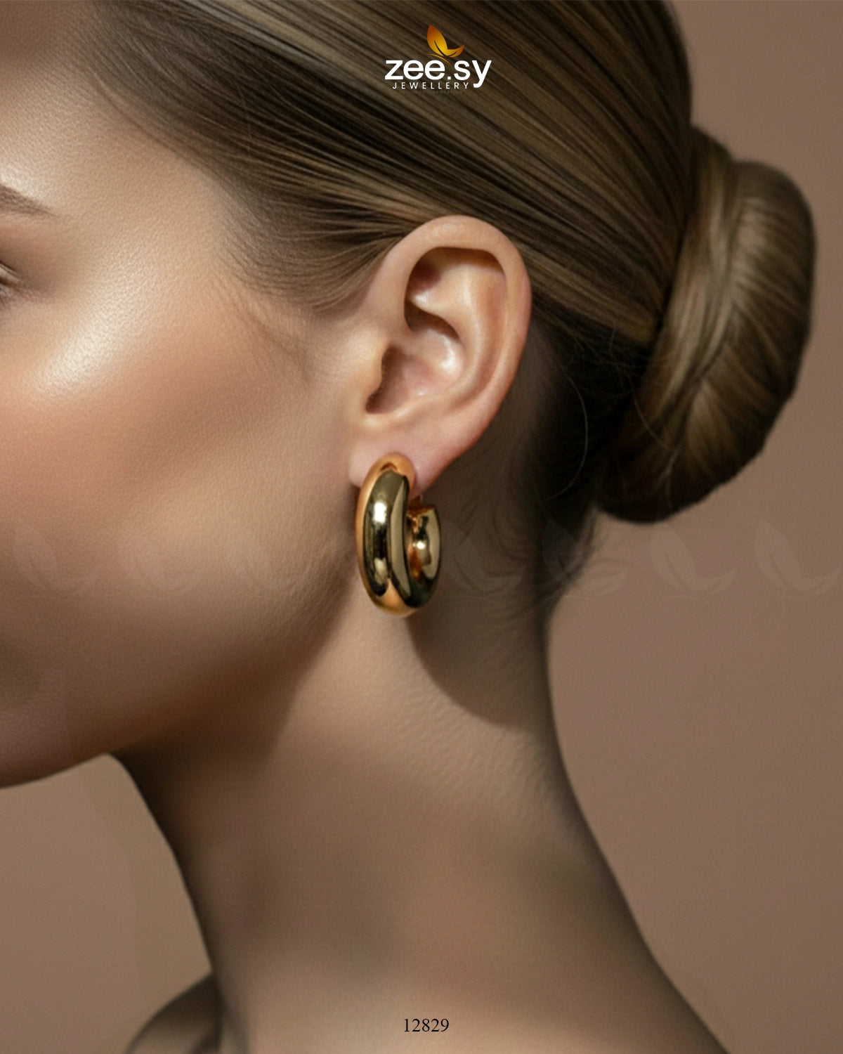 C-Type Stud Earrings