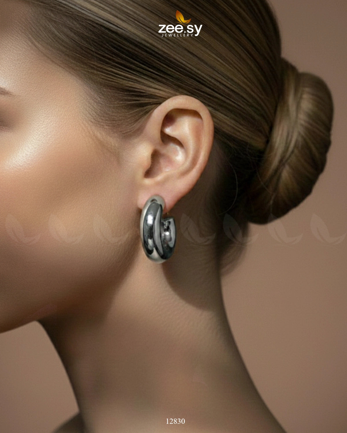 C-Type Stud Earrings