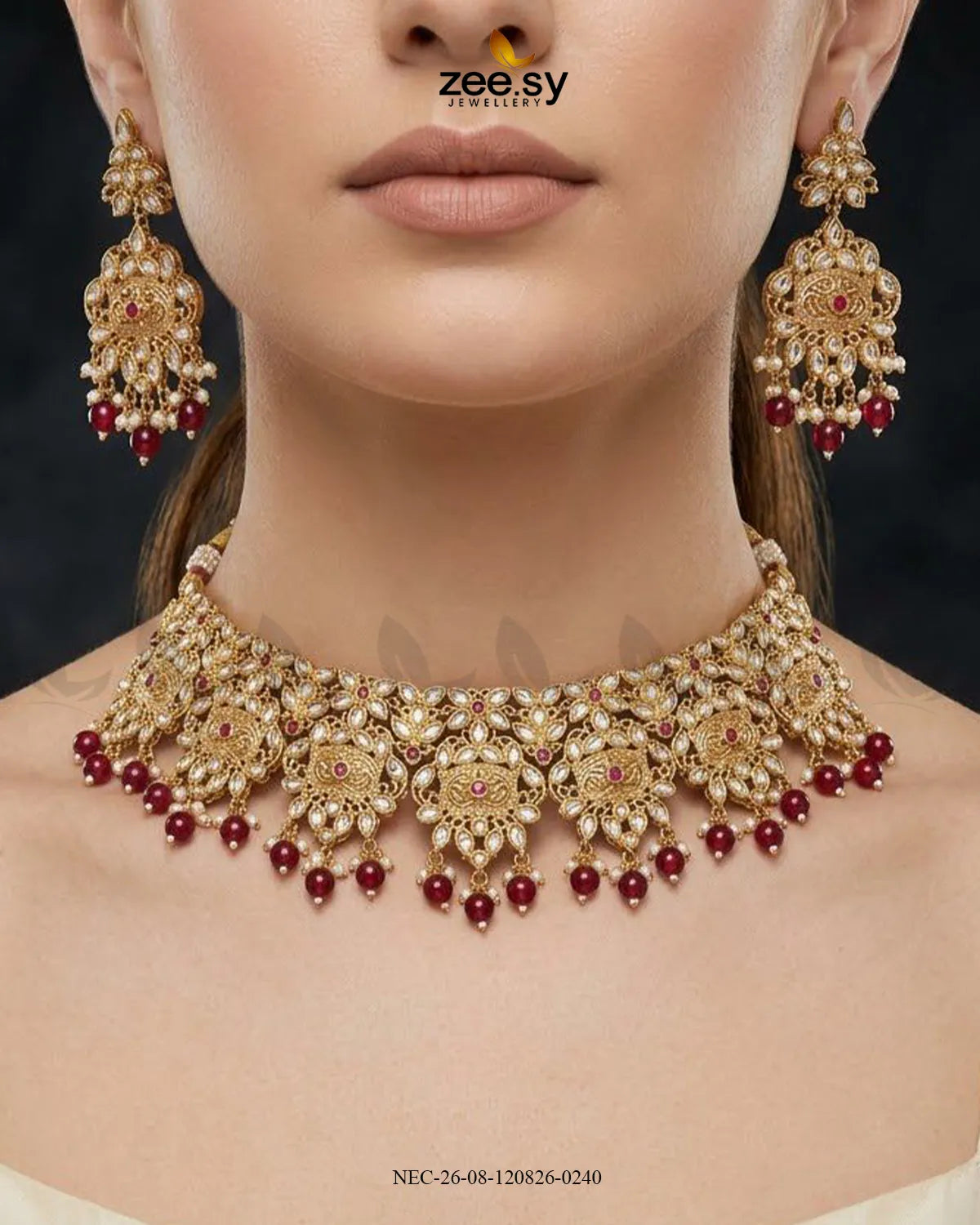 Chic Kundan Medallion Necklace Set