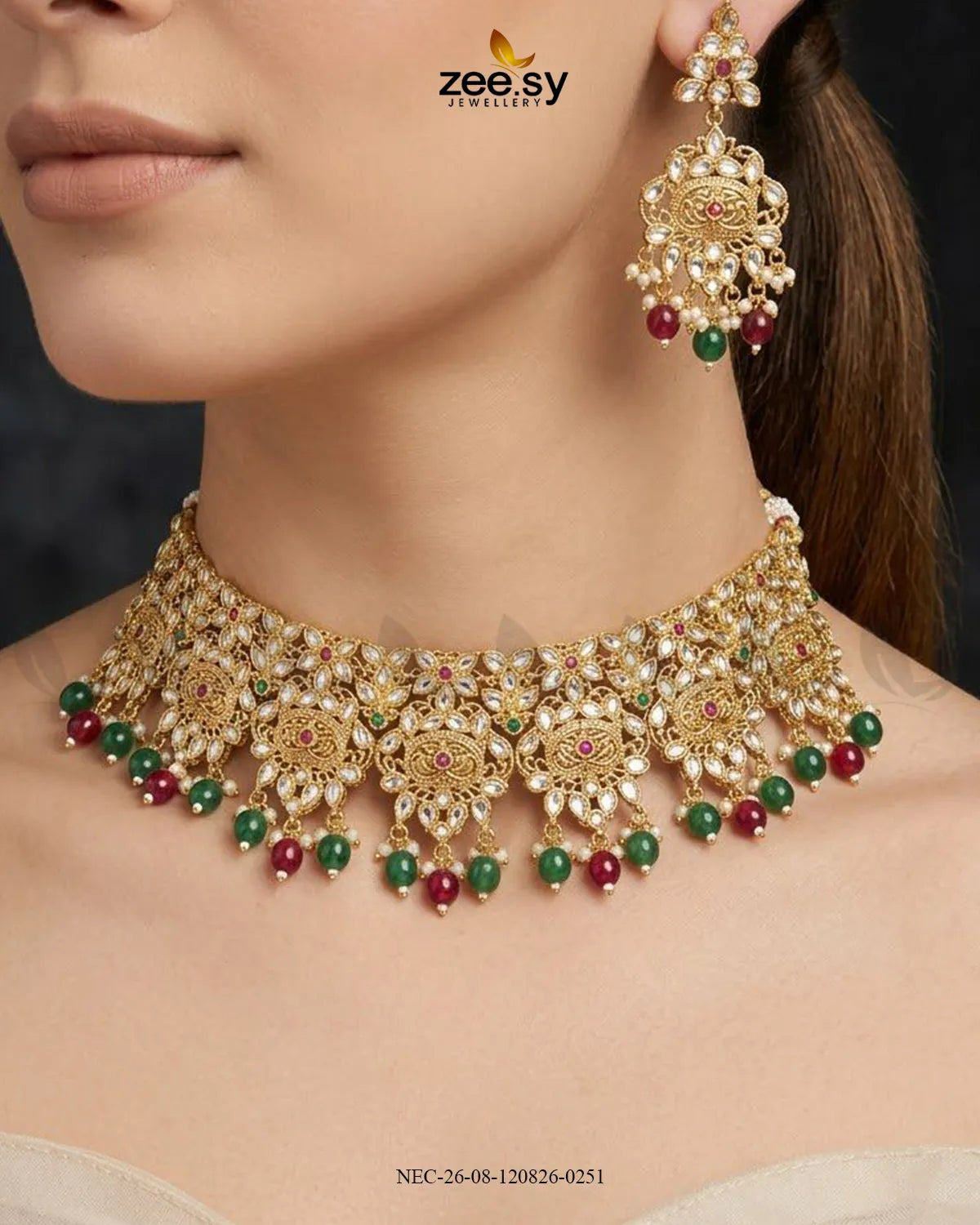 Chic Kundan Medallion Necklace Set