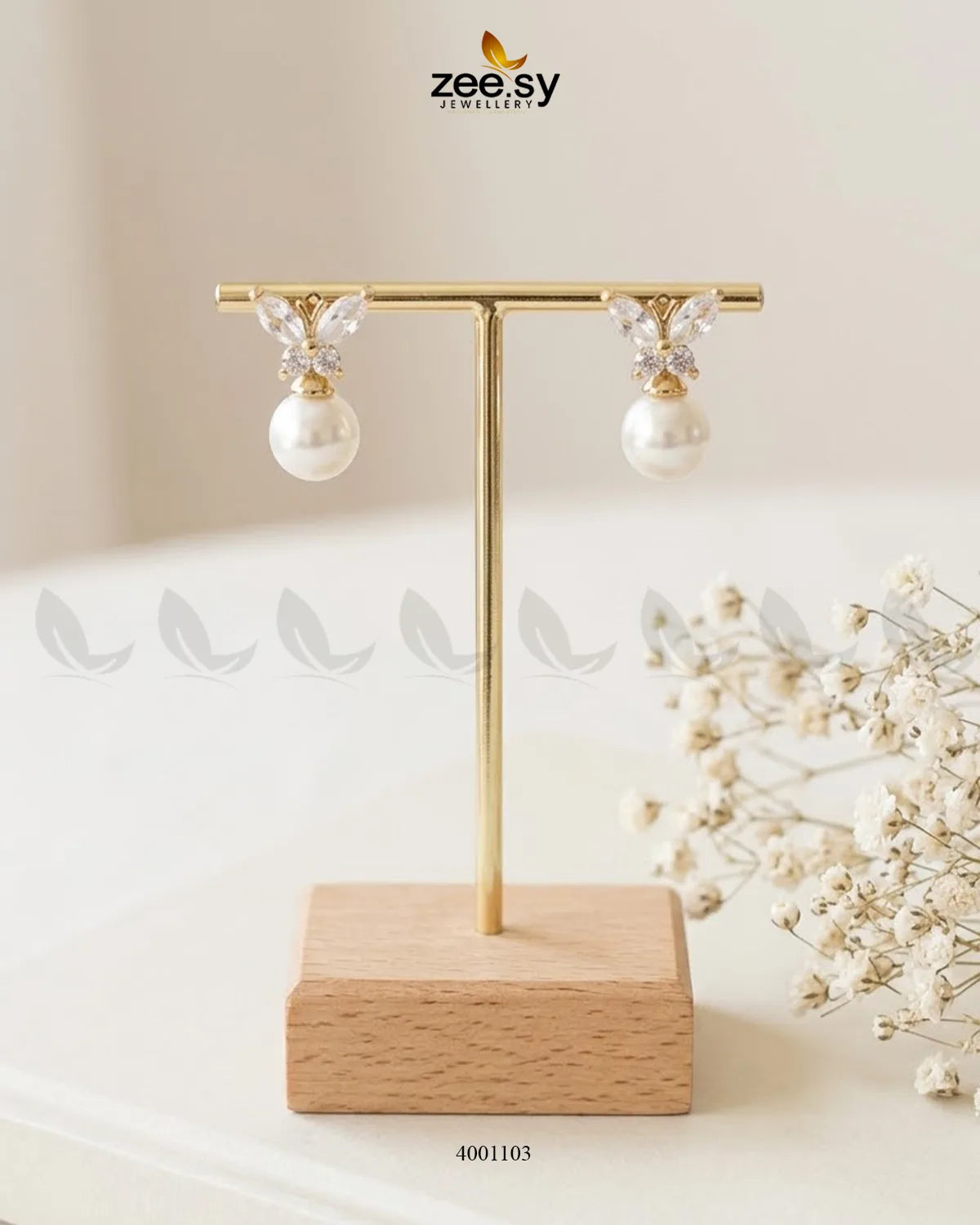 Elegant MH26 Classic Gilded Pearl Studs Earrings featuring lustrous pearls and gold-tone setting, suitable for everyday wear.